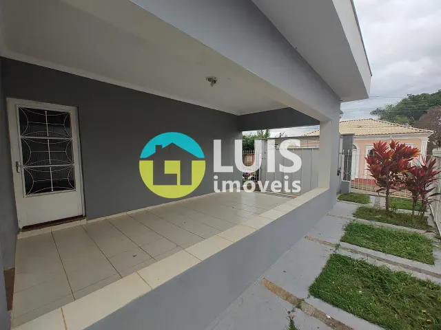 Casa 3 quartos e 2 banheiros, para alugar, no bairro Centro em Guaranésia