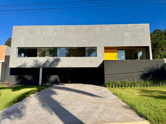Casa com 1350m² 4 quartos e 6 banheiros, à venda, no bairro Esperança em Londrina