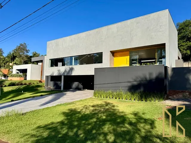 Casa com 1350m² 4 quartos e 6 banheiros, à venda, no bairro Esperança em Londrina