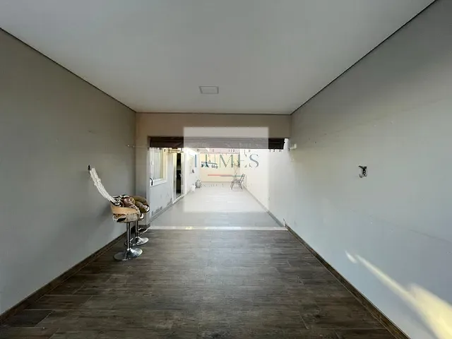 Casa com 296m² 3 quartos e 2 banheiros, à venda, no bairro Riviera Tamborlim em Americana