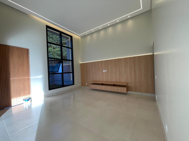 Casa com 450m² 4 quartos e 5 banheiros, à venda, no bairro Jardim Atlântico em Goiânia