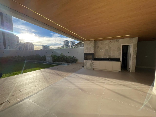 Casa com 450m² 4 quartos e 5 banheiros, à venda, no bairro Jardim Atlântico em Goiânia