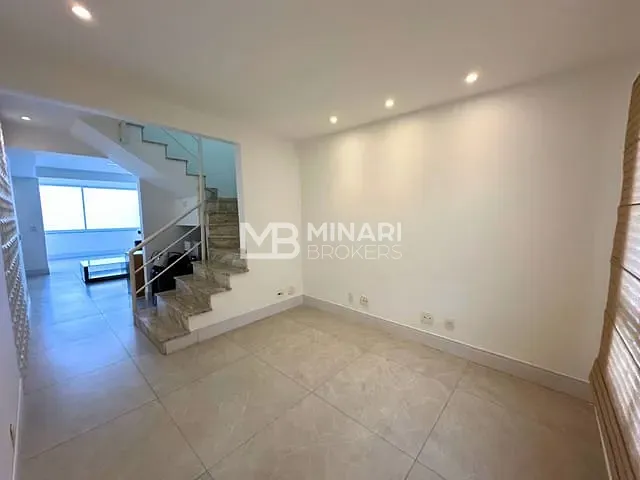 Casa 4 quartos e 3 banheiros, à venda ou para alugar, no bairro Tamboré em Santana de Parnaíba