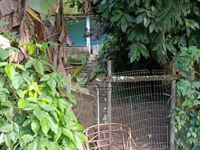 Casa com 300m² 2 quartos e 1 banheiro, à venda, no bairro Santa Rita do Bracuí (Cunhambebe) em Angra dos Reis