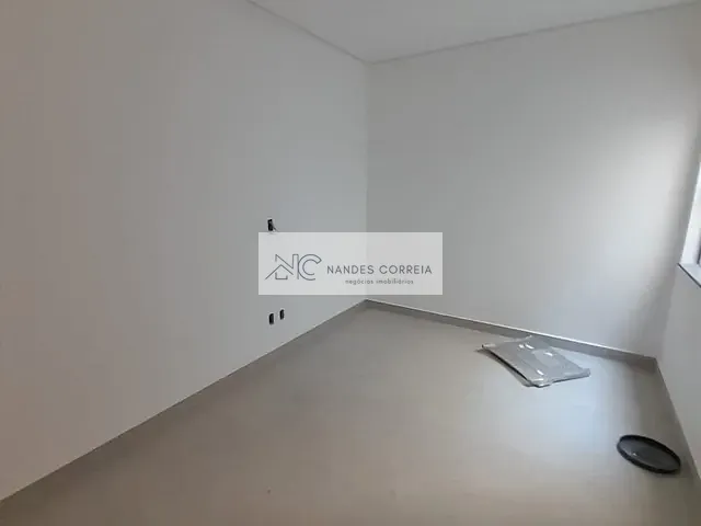 Casa com 133m² 3 quartos e 3 banheiros, à venda, no bairro Jardim Colúmbia D em Londrina