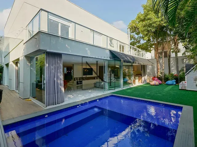 Casa com 600m² 3 quartos e 6 banheiros, à venda ou para alugar, no bairro Chácara Santo Antônio (Zona Sul) em São Paulo