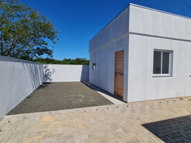 Casa com 45m² 2 quartos e 1 banheiro, à venda, no bairro Florida em Guaíba