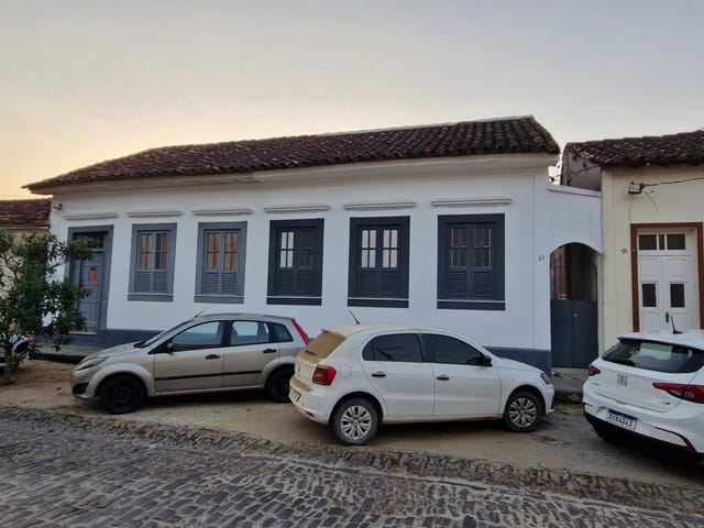 Casa com 673m² 4 quartos e 2 banheiros, à venda, no bairro Centro em Vassouras