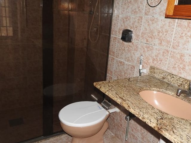 Casa com 90m² 2 quartos e 2 banheiros, para alugar, no bairro Jardim Flamboyant em Cabo Frio