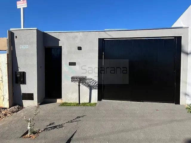 Casa 2 quartos e 1 banheiro, à venda, no bairro Nações em Patrocínio