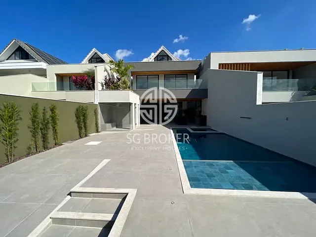 Casa com 380m² 5 quartos e 5 banheiros, à venda, no bairro Barra da Tijuca em Rio de Janeiro