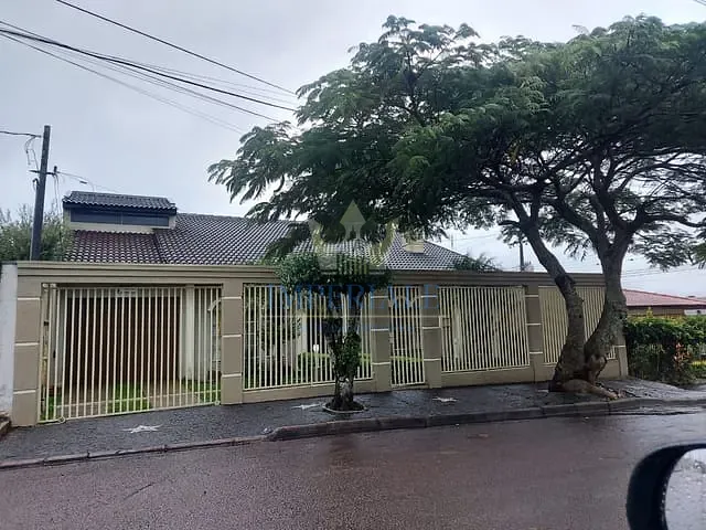 Casa com 462m² 2 quartos e 2 banheiros, à venda, no bairro Orfãs em Ponta Grossa