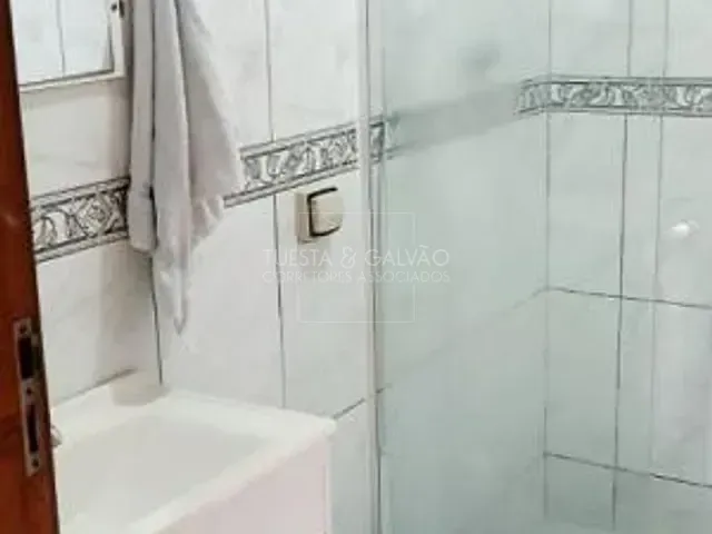 Casa com 57m², à venda, no bairro Santa Cândida em Curitiba