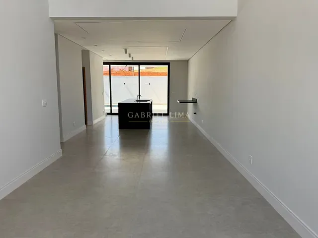 Casa com 300m² 3 quartos e 4 banheiros, à venda, no bairro Jardim Quintas das Videiras em Jundiaí