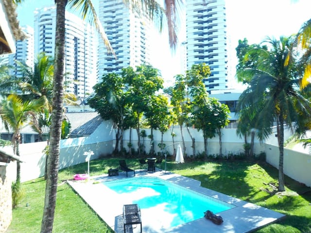 Casa com 700m² 5 quartos e 10 banheiros, à venda, no bairro Barra da Tijuca em Rio de Janeiro
