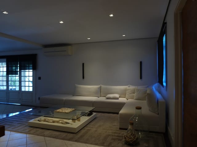 Casa com 700m² 5 quartos e 10 banheiros, à venda, no bairro Barra da Tijuca em Rio de Janeiro