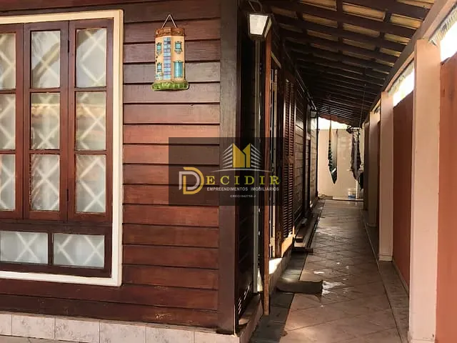 Casa com 280m² 2 quartos e 2 banheiros, à venda, no bairro Getuba em Caraguatatuba