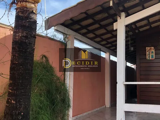 Casa com 280m² 2 quartos e 2 banheiros, à venda, no bairro Getuba em Caraguatatuba