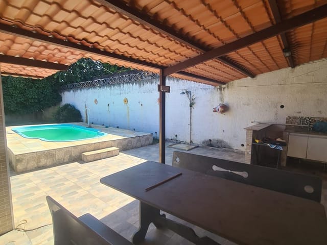 Casa com 264m² 4 quartos e 3 banheiros, para alugar, no bairro Freguesia (Jacarepaguá) em Rio de Janeiro