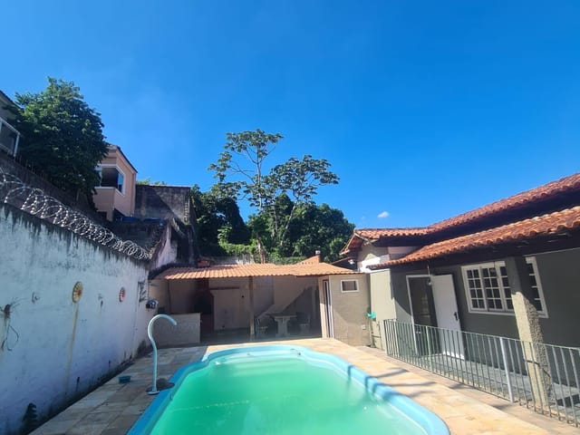 Casa com 264m² 4 quartos e 3 banheiros, para alugar, no bairro Freguesia (Jacarepaguá) em Rio de Janeiro