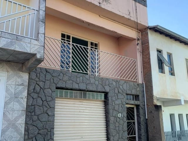 Casa com 330m² 4 quartos e 2 banheiros, à venda, no bairro Paulo Lopes em Cambuí