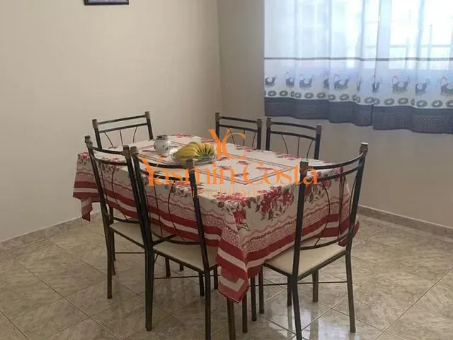 Casa com 300m² 4 quartos e 2 banheiros, à venda, no bairro Centro em Cambuí