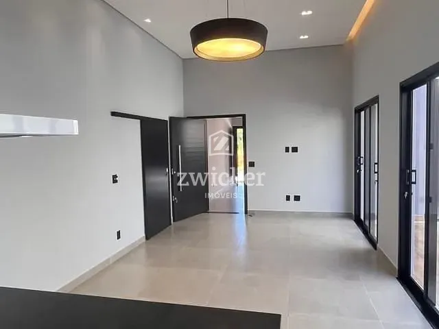Casa com 205m² 3 quartos e 2 banheiros, à venda, no bairro Jardim Colonial em Bauru