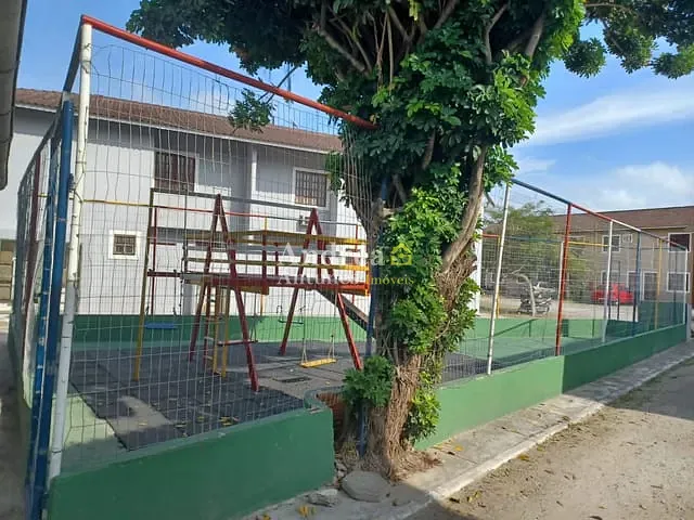 Casa com 60m² 2 quartos e 2 banheiros, à venda, no bairro Praia do Siqueira em Cabo Frio