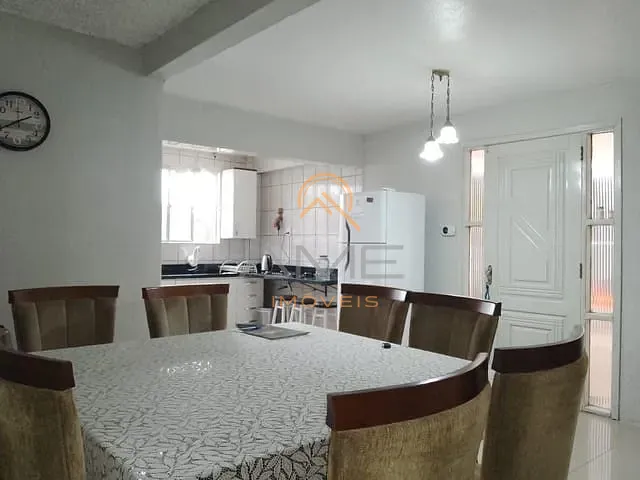 Casa com 360m² 3 quartos e 2 banheiros, à venda, no bairro Lindóia em Pelotas