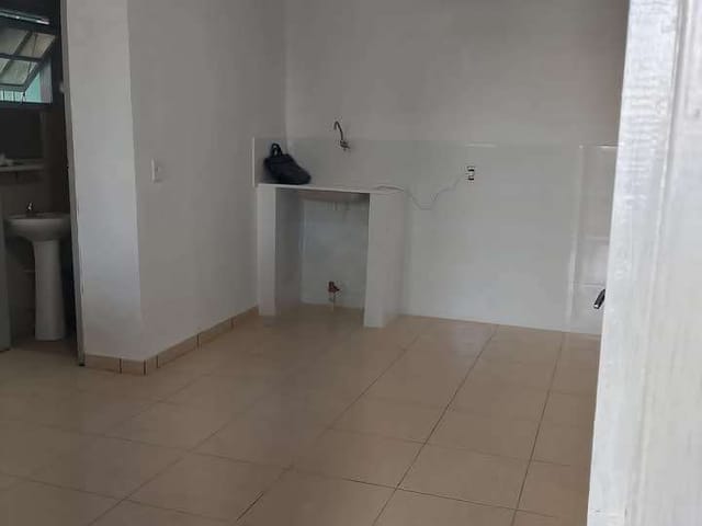 Casa com 360m² 1 quarto e 1 banheiro, à venda, no bairro Jardim Miramar em Rio das Ostras