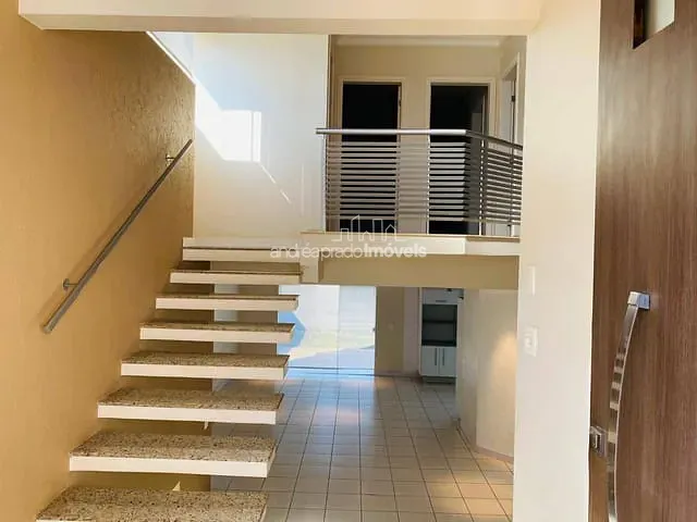 Casa 3 quartos e 4 banheiros, à venda, no bairro Bela Vista em Londrina