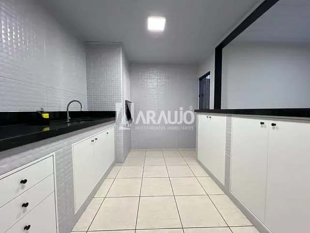 Casa com 365m² 4 quartos e 2 banheiros, à venda, no bairro Fazenda em Itajaí