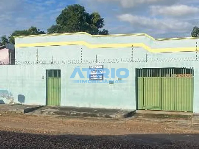 Casa com 375m², à venda, no bairro Senador Hélio Campos em Boa Vista