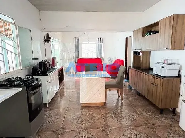 Casa com 375m², à venda, no bairro Senador Hélio Campos em Boa Vista