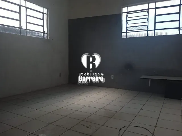 Casa 5 quartos e 3 banheiros, à venda, no bairro Lindéia (Barreiro) em Belo Horizonte