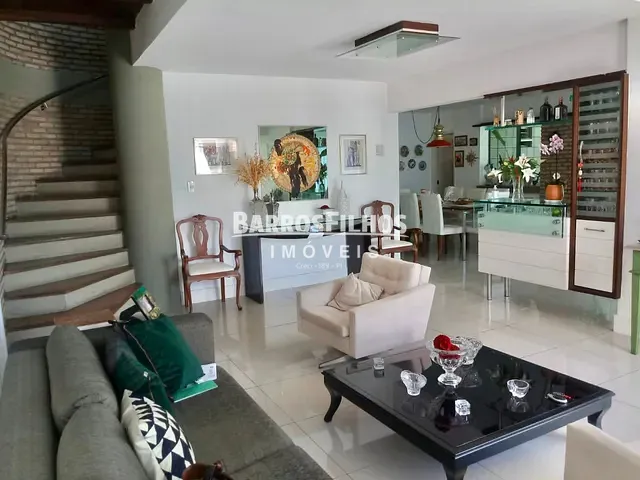 Casa com 375m² 4 quartos e 3 banheiros, à venda, no bairro Suíssa em Aracaju