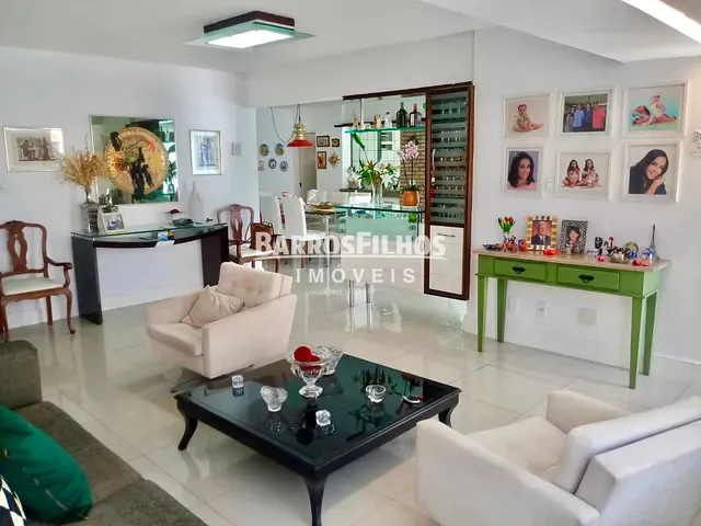 Casa com 375m² 4 quartos e 3 banheiros, à venda, no bairro Suíssa em Aracaju