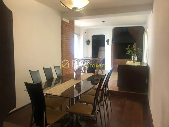 Casa com 330m² 4 quartos e 4 banheiros, à venda, no bairro Parque Continental em São Paulo