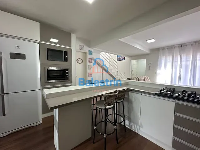 Casa 2 quartos e 2 banheiros, à venda, no bairro Portal em Fraiburgo