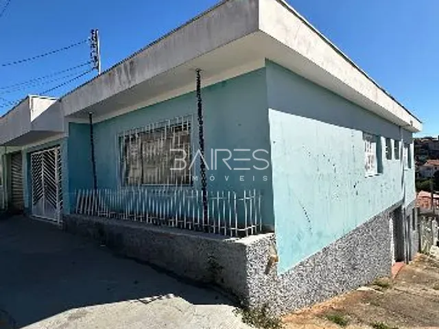Casa com 250m² 3 quartos e 2 banheiros, à venda, no bairro Vila Mota em Bragança Paulista