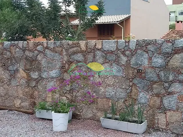 Casa com 324m² 3 quartos e 2 banheiros, à venda, no bairro Morro das Pedras em Florianópolis