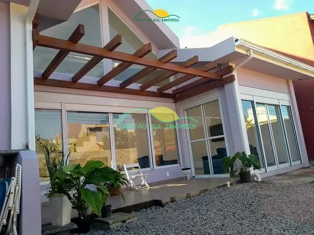 Casa com 324m² 3 quartos e 2 banheiros, à venda, no bairro Morro das Pedras em Florianópolis