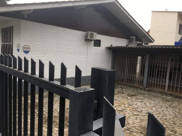 Casa com 525m² 4 quartos e 2 banheiros, à venda, no bairro PRAIA ALEGRE em Penha