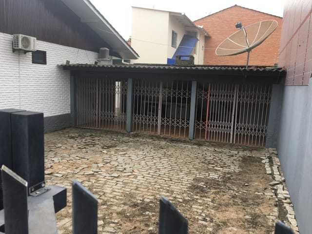 Casa com 525m² 4 quartos e 2 banheiros, à venda, no bairro PRAIA ALEGRE em Penha