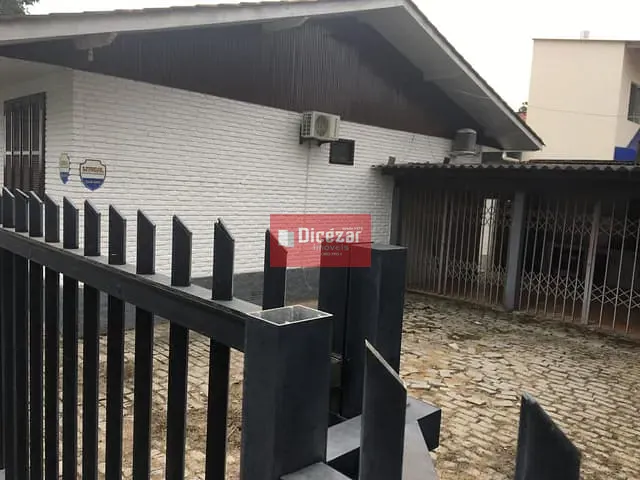 Casa com 525m² 4 quartos e 2 banheiros, à venda, no bairro PRAIA ALEGRE em Penha