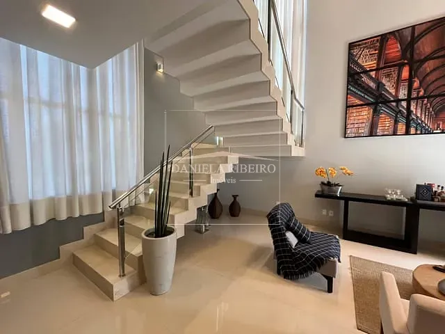 Casa com 411m² 4 quartos e 5 banheiros, à venda, no bairro Vivendas do Arvoredo em Londrina
