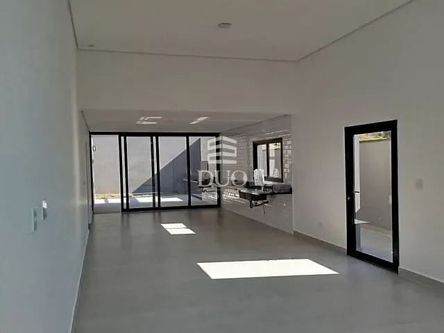 Casa com 250m² 4 quartos e 4 banheiros, à venda, no bairro Quintas de Maria Elvira em Santana de Parnaíba