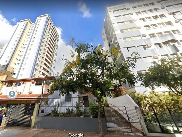 Casa com 583m², à venda, no bairro Centro em Londrina