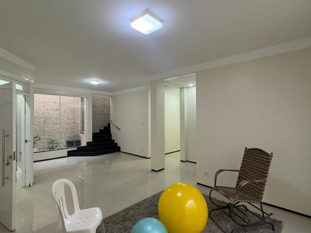 Casa com 250m² 5 quartos e 5 banheiros, à venda, no bairro Vinhais em São Luís