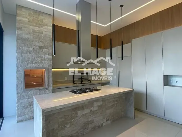 Casa com 458m² 4 quartos e 6 banheiros, à venda, no bairro Jardim Itália em Cuiabá